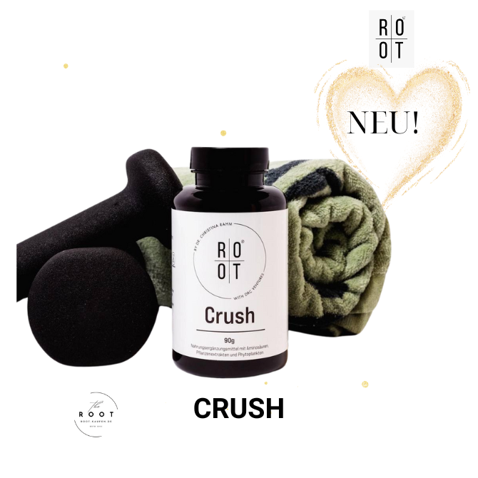 root crush artikel dose im Vordergrund mit grünem Handtuch und dem Hinweis, auf ein neues Produkt